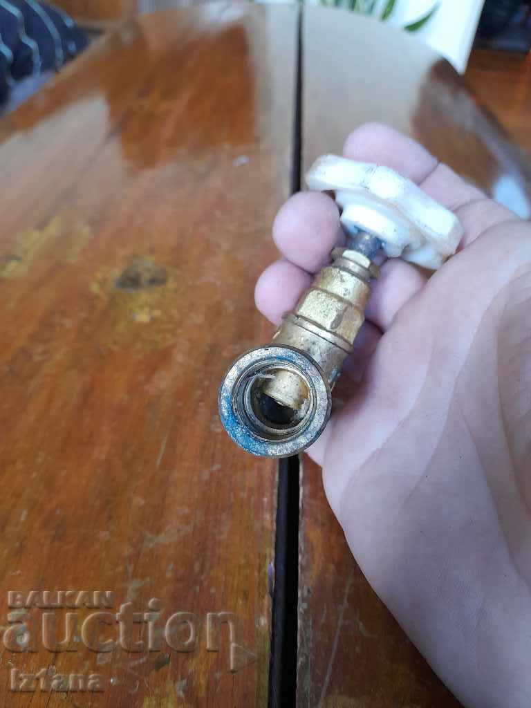 Παλιά βαλβίδα διακοπής, βρύση - 6 Παλιά βαλβίδα διακοπής, βρύση - 6