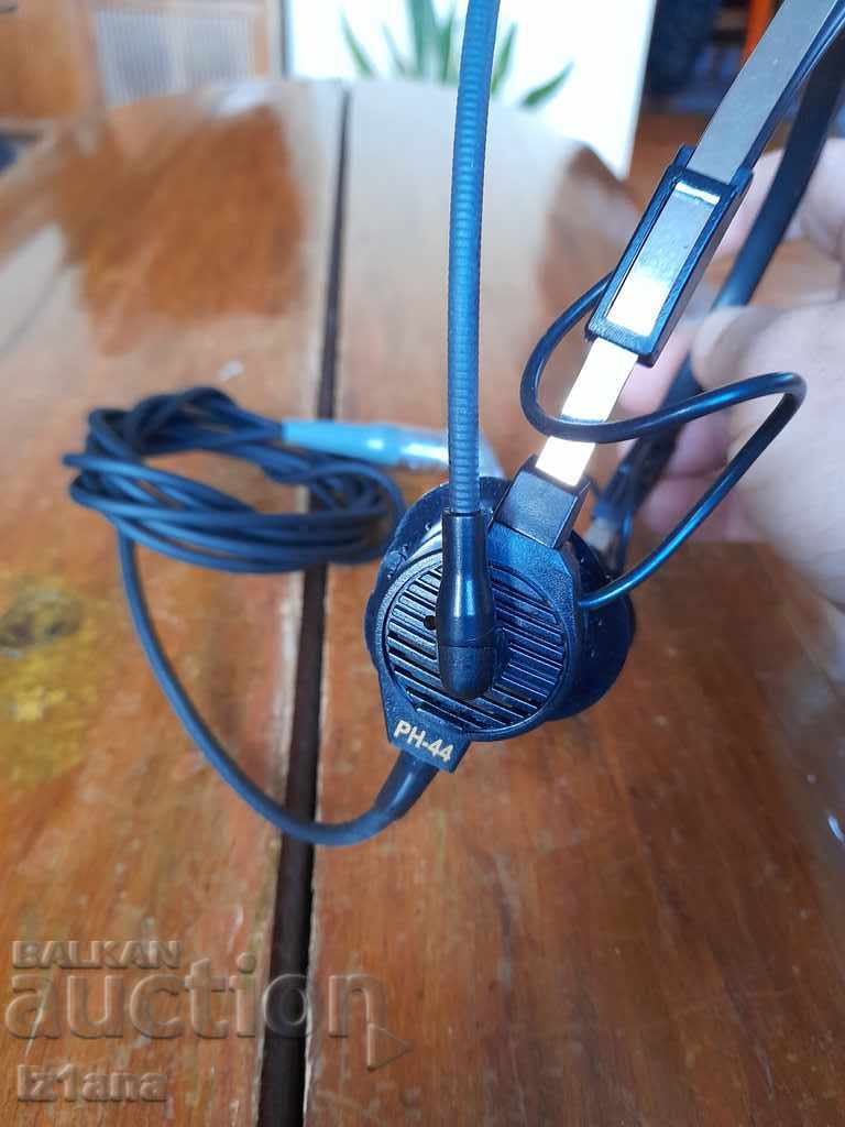 Auction  Old Telex headphones