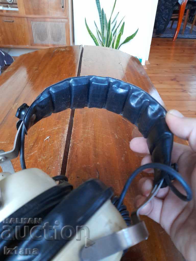 Auction Old MDS headphones 1 Auction Old MDS headphones 1