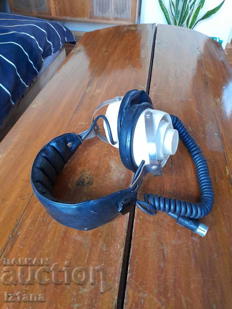Old MDS headphones 1