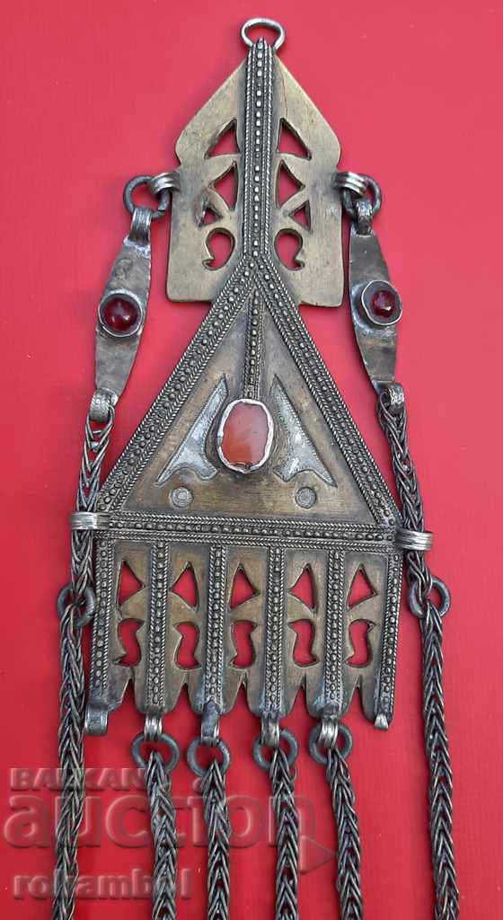 Auction Old ethnographic jewelry with carnelian and garnet Auction Old ethnographic jewelry with carnelian and garnet