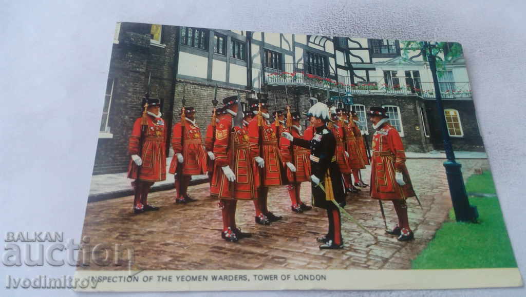 P K Turnul Londrei, inspecție a gardienilor Yeomen 1976