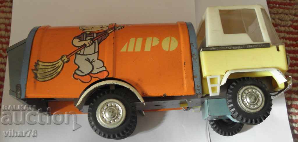 Delivery of Toy truck Delivery of Toy truck