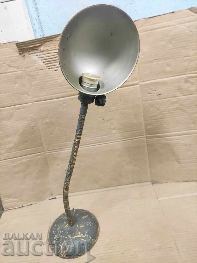 Φωτιστικό νύχτας με δυνατότητα επέκτασης με τιμή 100.00 BGN | € 51.13 Φωτιστικό νύχτας με δυνατότητα επέκτασης με τιμή 100.00 BGN | € 51.13