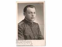 LITTLE OLD MILITARY PHOTO IN STUDIO B272