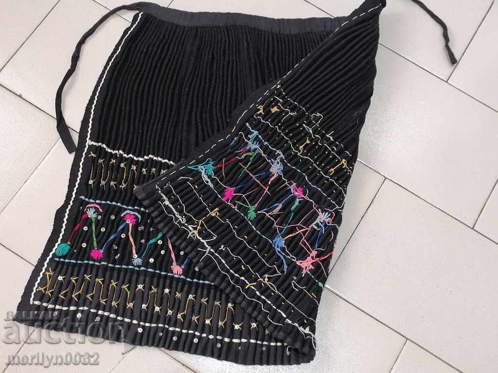 Доставка на Стар пищимал кърлянка от женска носия бродерия сукман Доставка на Стар пищимал кърлянка от женска носия бродерия сукман