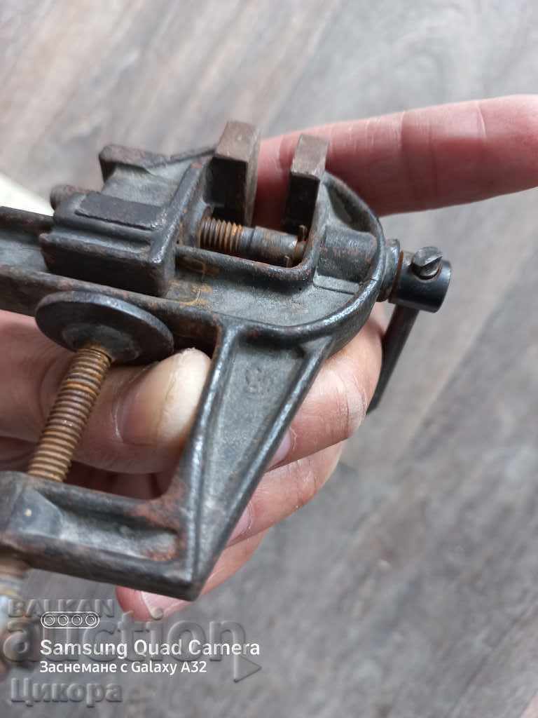 Auction  A LITTLE MENGEME WATCHMAKER'S WATCHMAKER