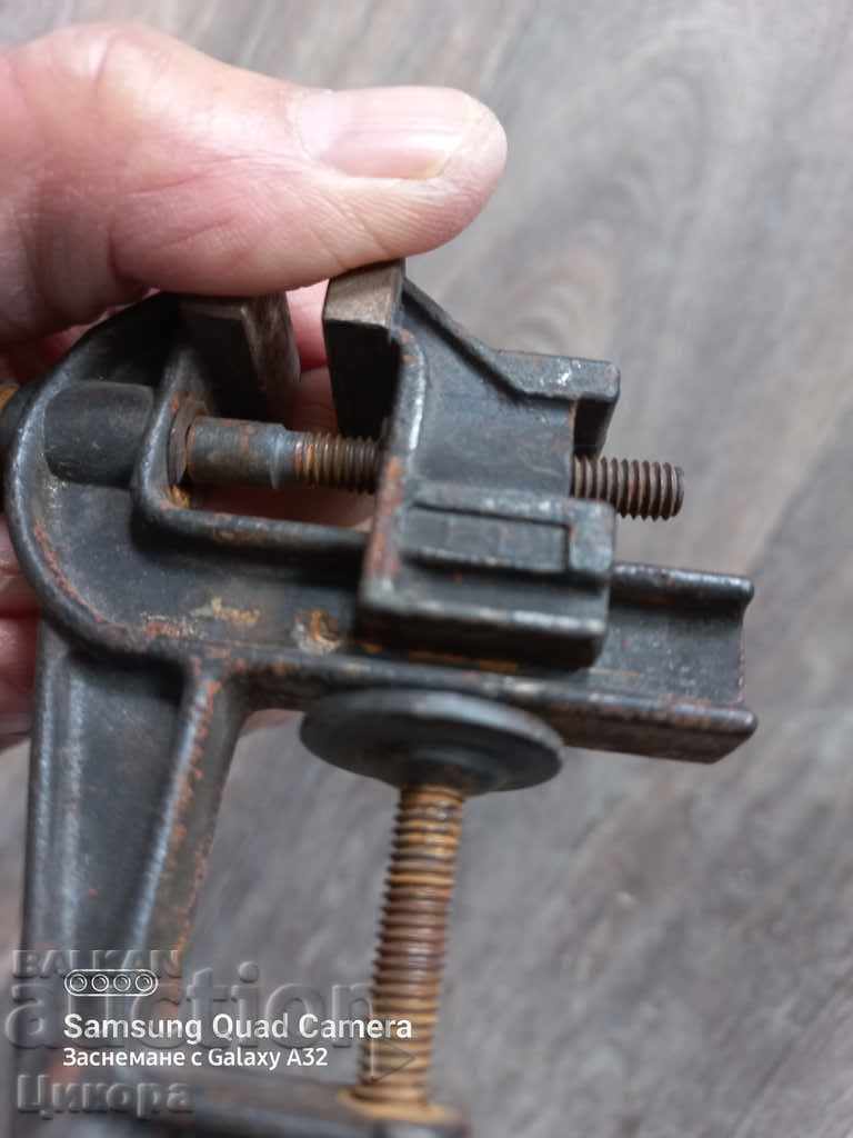 Delivery of A LITTLE MENGEME WATCHMAKER'S WATCHMAKER