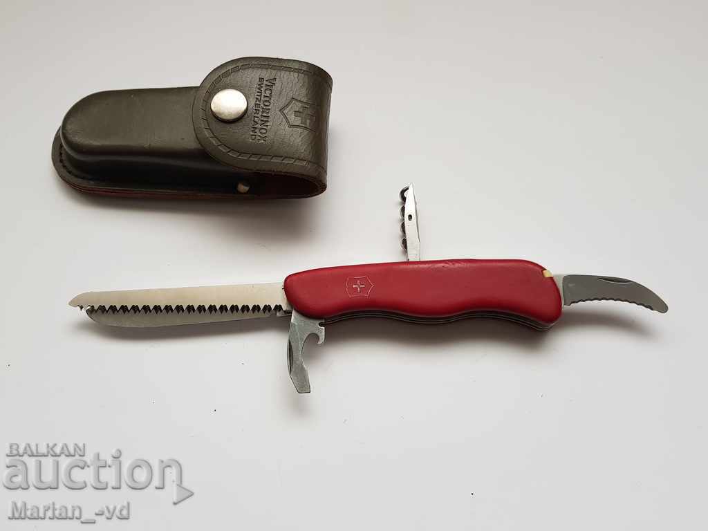 Swiss Victorinox pocket military knife with case
