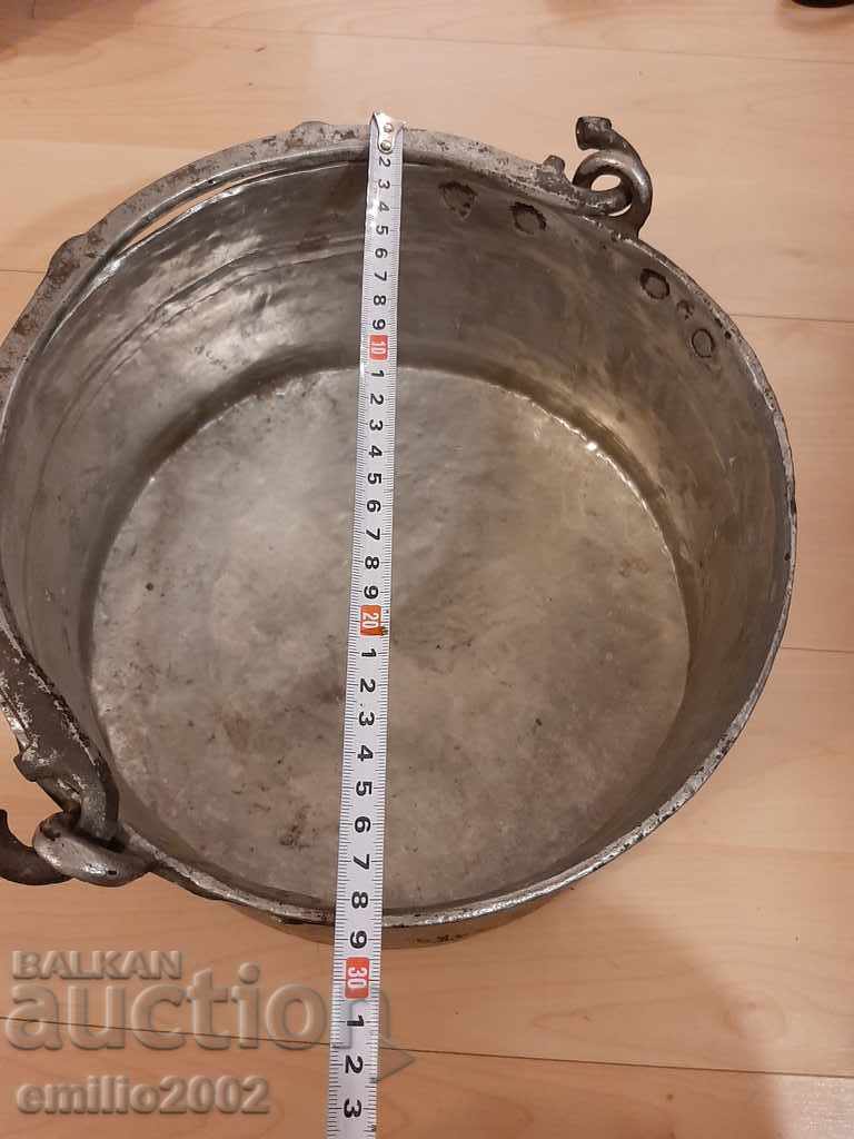 Authentic copper copper boiler with price 59.00 BGN | € 30.17