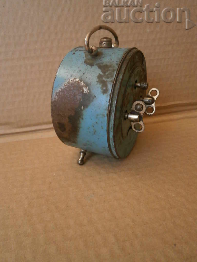Delivery of antique alarm clock JUNGHANS MADE IN GERMANY Delivery of antique alarm clock JUNGHANS MADE IN GERMANY