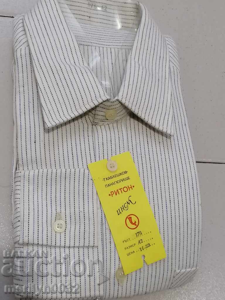 Delivery of Men's shirt