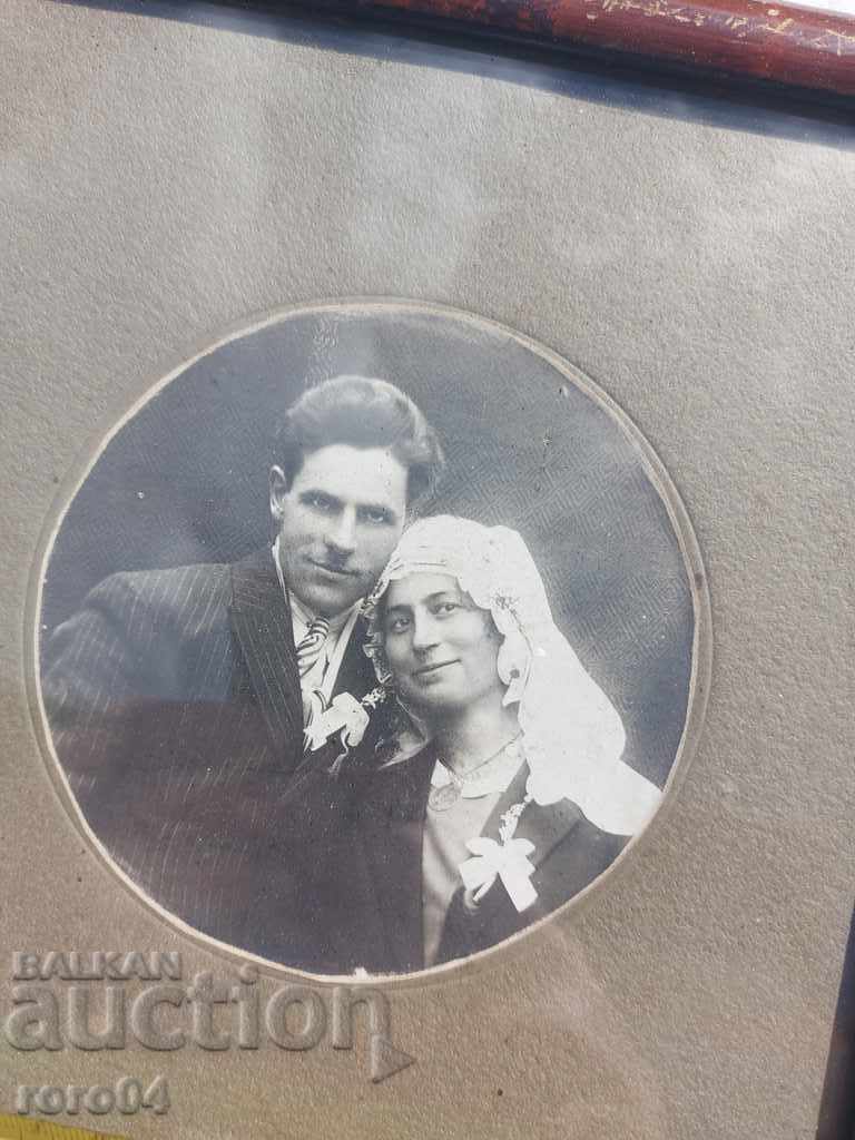 OLD PICTURE IN FRAMEWORK - 6 OLD PICTURE IN FRAMEWORK - 6