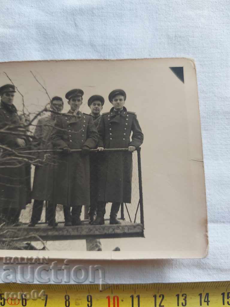 Δημοπρασία ΑΞΙΩΜΑΤΙΚΟΙ - ΣΤΡΑΤΙΩΤΕΣ - Πανωφόρια