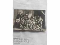 CHILDREN - COSTUMES - HOLIDAY - DAIRET