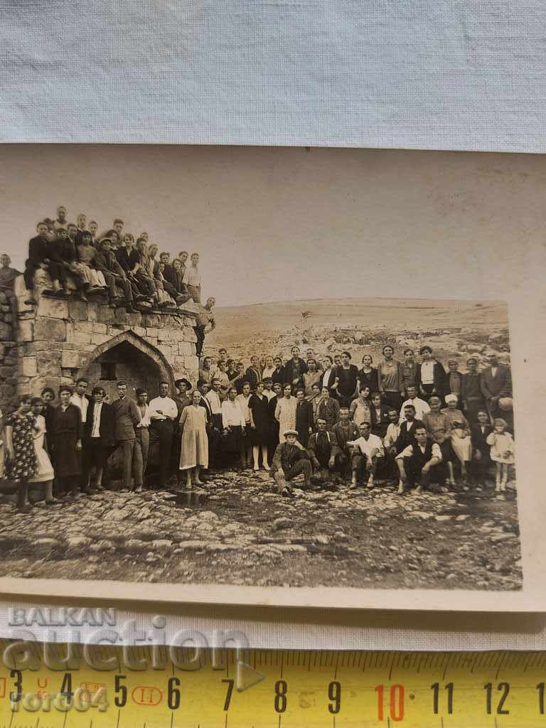 Delivery of PEOPLE - FOUNTAIN - EVENT - STUDENTS Delivery of PEOPLE - FOUNTAIN - EVENT - STUDENTS