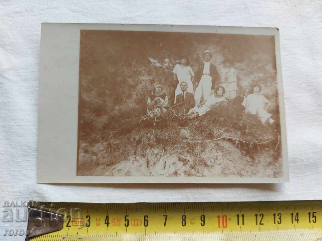 VARNA - MERRY COMPANY - 1923 with price 11.11 BGN | € 5.68 VARNA - MERRY COMPANY - 1923 with price 11.11 BGN | € 5.68