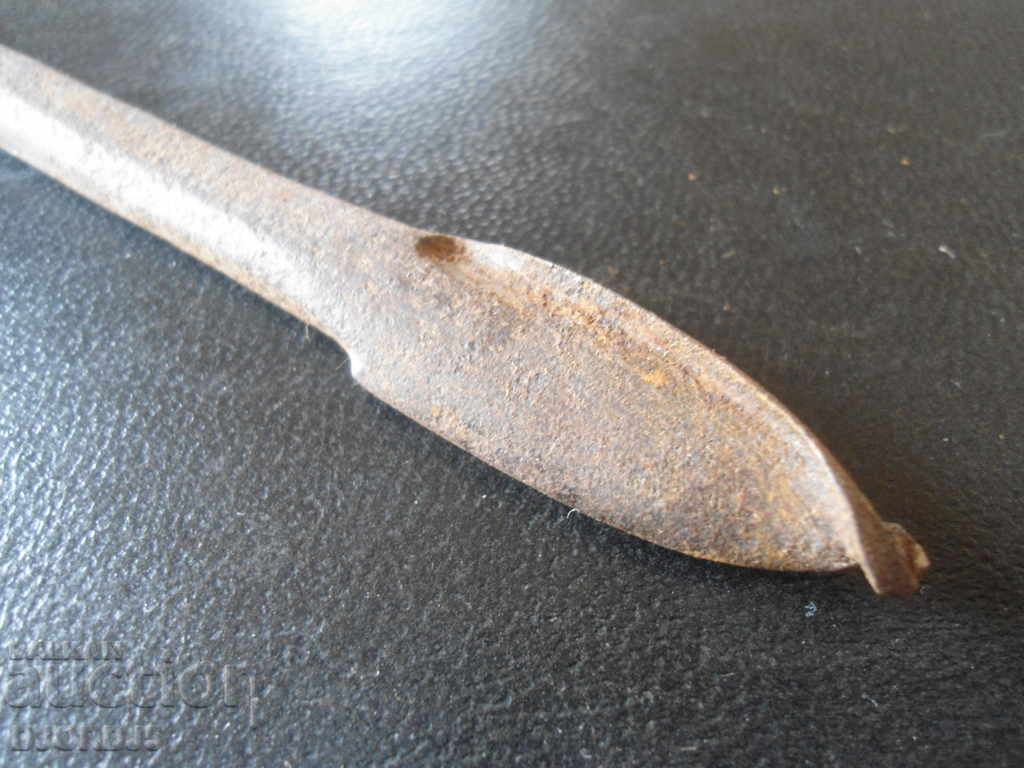 Antique drill, madkap with price 2.00 BGN | € 1.02 Antique drill, madkap with price 2.00 BGN | € 1.02