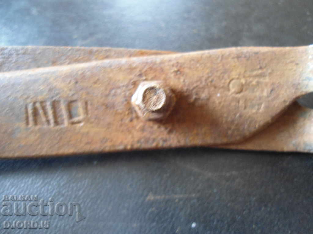 Old scissors for pruning shrubs - 5 Old scissors for pruning shrubs - 5