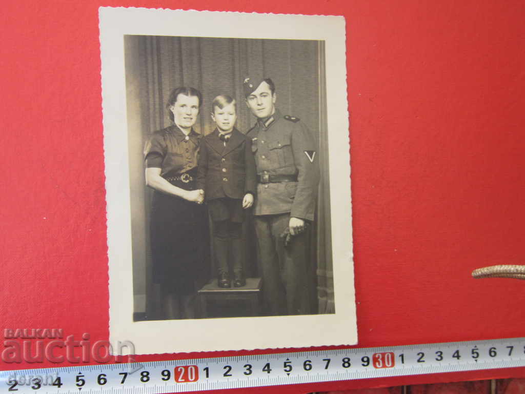 Photo German soldier 3 Reich Original 21 with price 10.00 BGN | € 5.11 Photo German soldier 3 Reich Original 21 with price 10.00 BGN | € 5.11