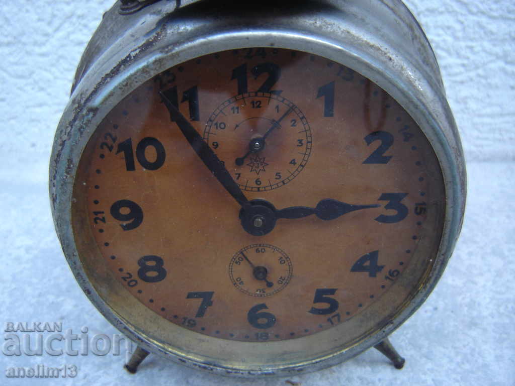 Аукцион КОЛЕКЦИОНЕРСКИ БУДИЛНИК JUNGHANS Аукцион КОЛЕКЦИОНЕРСКИ БУДИЛНИК JUNGHANS