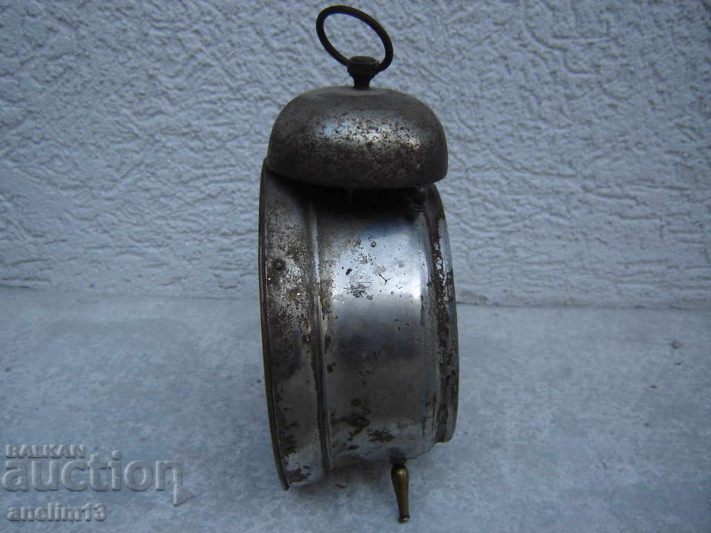 Доставка на КОЛЕКЦИОНЕРСКИ БУДИЛНИК JUNGHANS Доставка на КОЛЕКЦИОНЕРСКИ БУДИЛНИК JUNGHANS