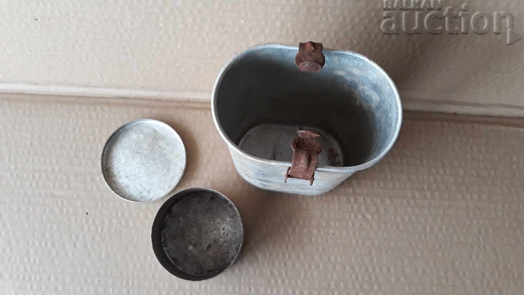 old military pitchers food boxes lot with price 35.00 BGN | € 17.90 old military pitchers food boxes lot with price 35.00 BGN | € 17.90