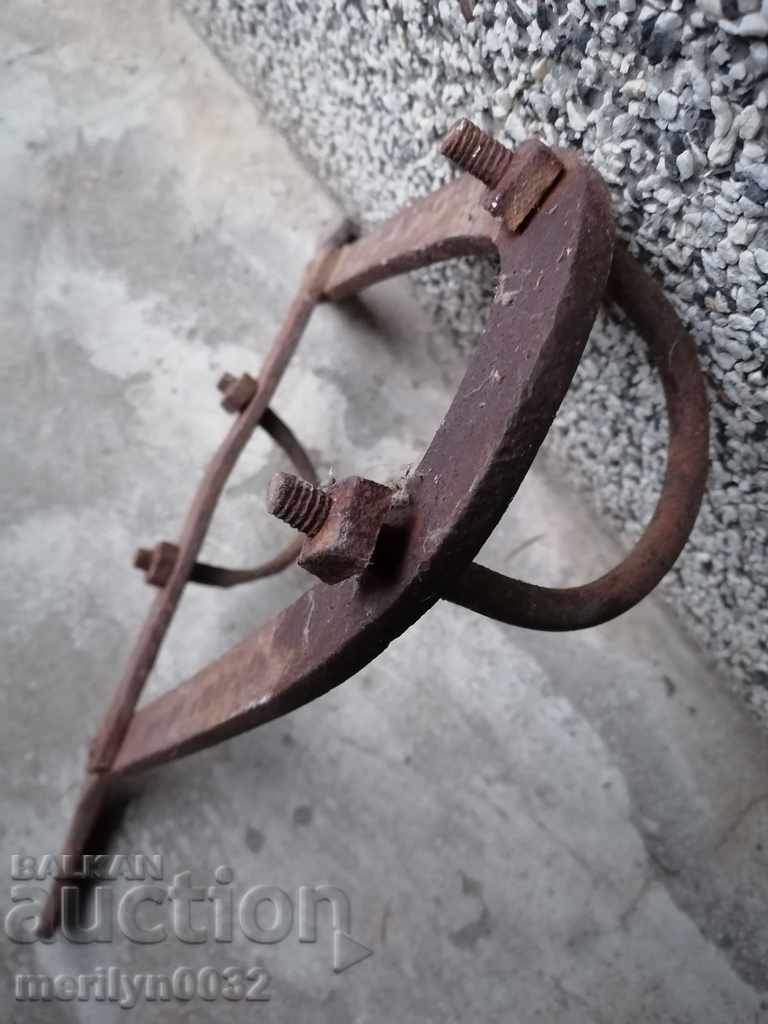 Old wrought iron wedge detail wrought iron cart - 5 Old wrought iron wedge detail wrought iron cart - 5