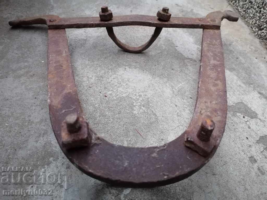 Old wrought iron wedge detail wrought iron cart - 6 Old wrought iron wedge detail wrought iron cart - 6