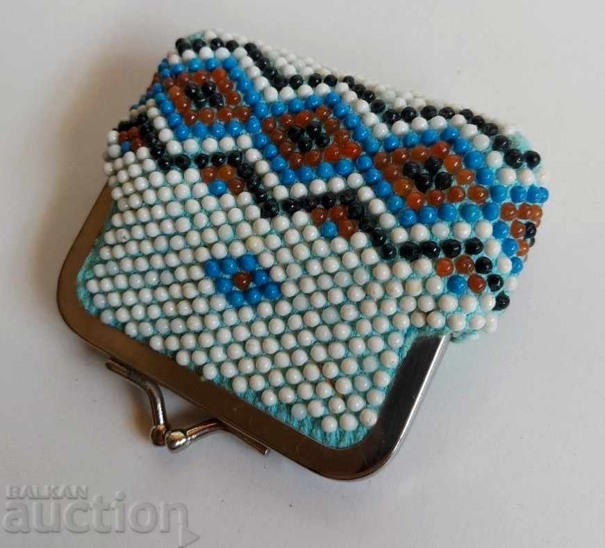 OLD SOC BEAD PORTMANE BAG PUNGIA with price 19.00 BGN | € 9.71 OLD SOC BEAD PORTMANE BAG PUNGIA with price 19.00 BGN | € 9.71