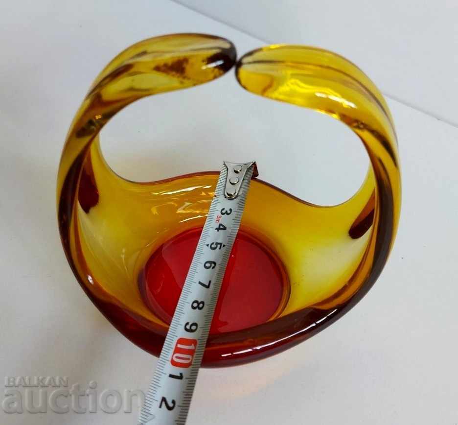 Auction SOC GLASS BONBONIER SOCA COMMUNISM PRC Auction SOC GLASS BONBONIER SOCA COMMUNISM PRC