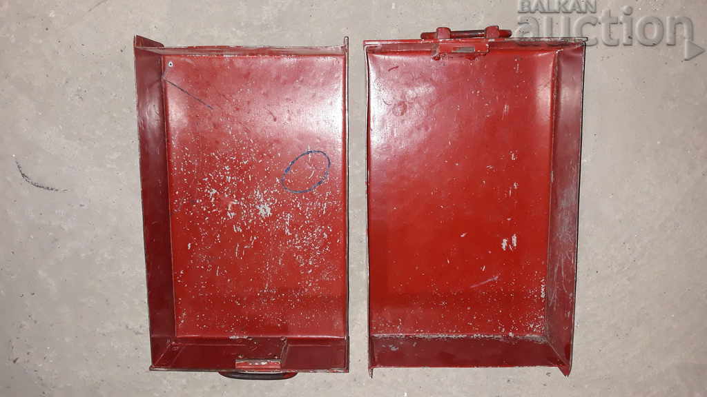 Boxes from safe deposit box safe drawer - 7 Boxes from safe deposit box safe drawer - 7