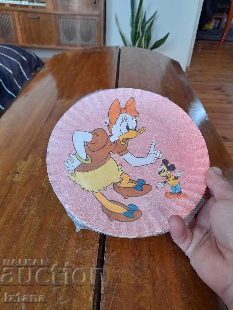 Old disposable plates with price 15.00 BGN | € 7.67 Old disposable plates with price 15.00 BGN | € 7.67