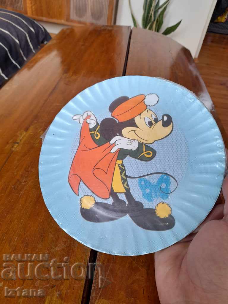 Old disposable plates with price 15.00 BGN | € 7.67 Old disposable plates with price 15.00 BGN | € 7.67