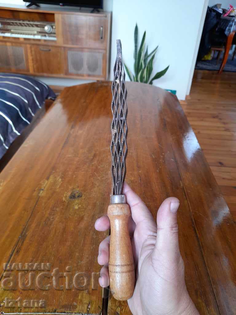 Old hacksaw, saw with price 35.00 BGN | € 17.90 Old hacksaw, saw with price 35.00 BGN | € 17.90