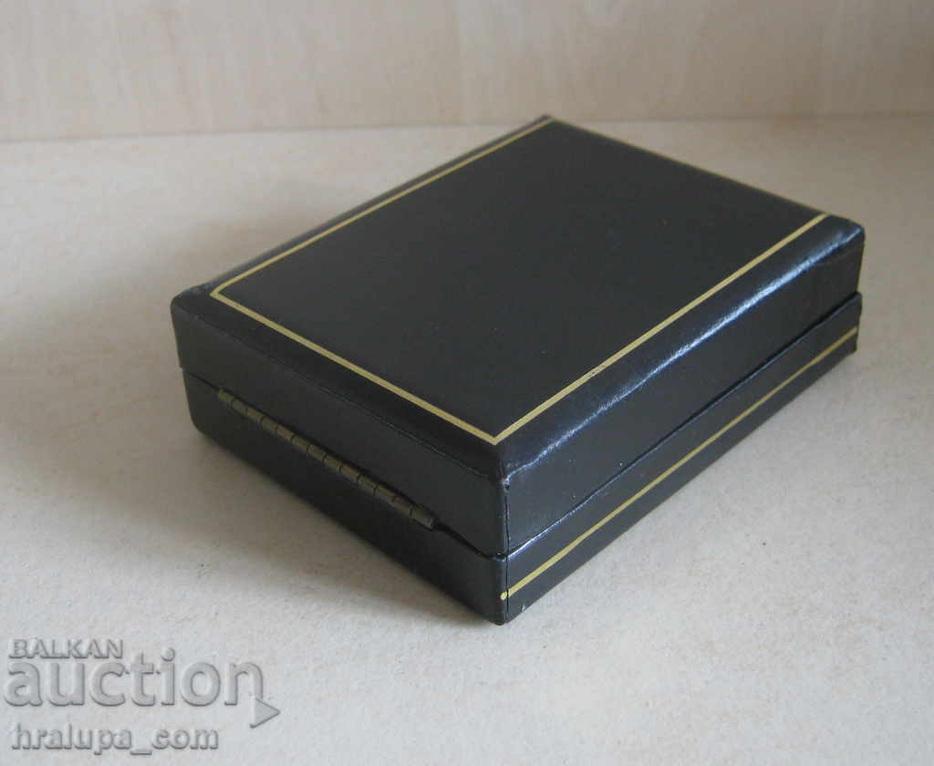 Auction  Lighter box Colibri Hummingbirds