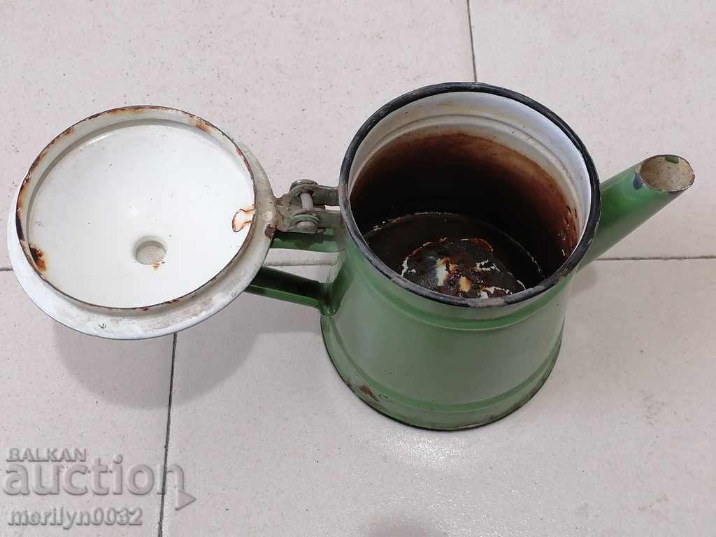 Enamelled teapot made of salt container with enamel jade jug - 7 Enamelled teapot made of salt container with enamel jade jug - 7