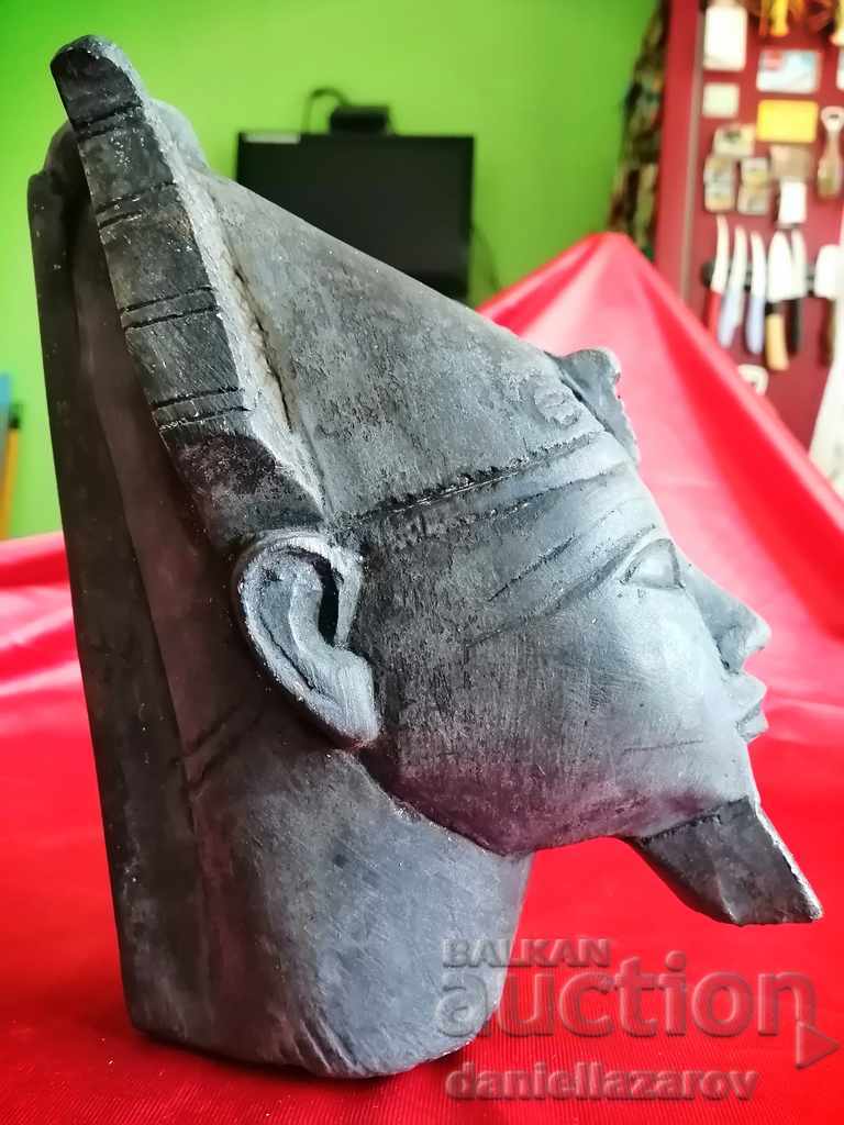 Statuie unica FARAON Statueta cu cap de teracota cu preț 95.00 BGN | € 48.57 Statuie unica FARAON Statueta cu cap de teracota cu preț 95.00 BGN | € 48.57