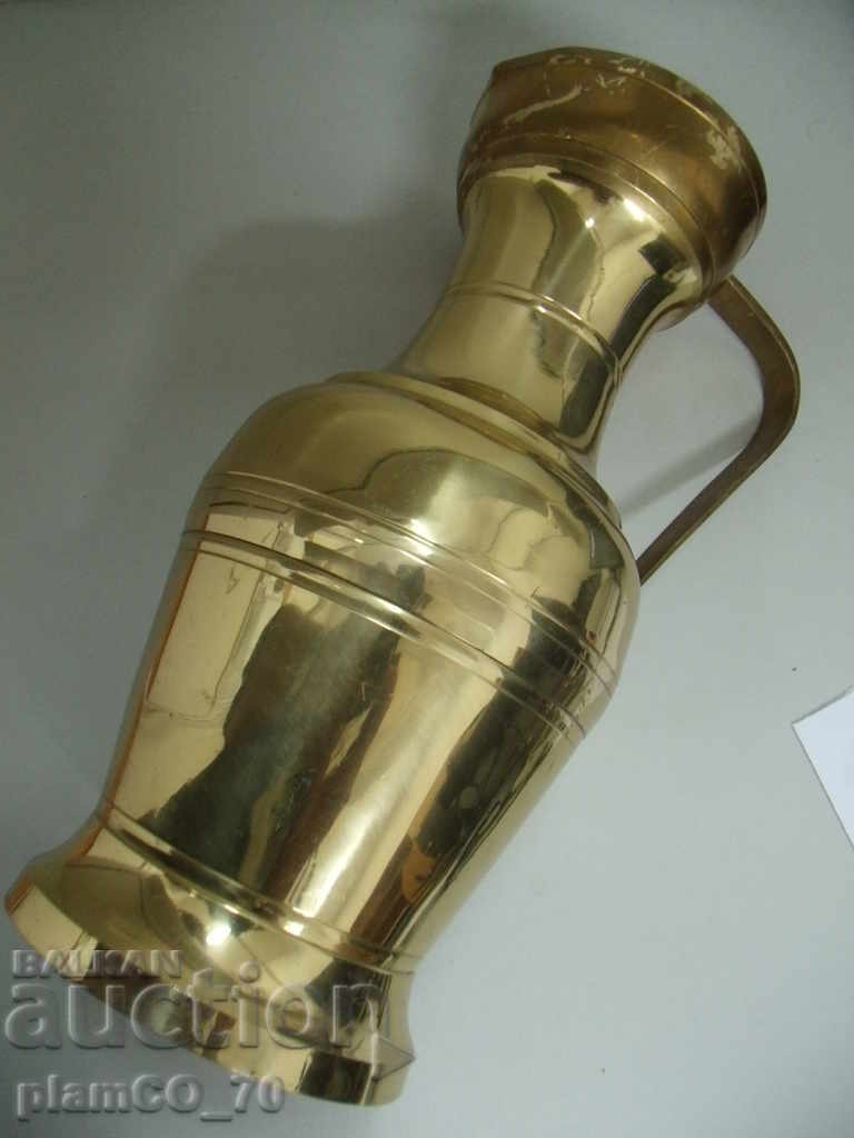 Delivery of № * 6018 old large metal / brass jug