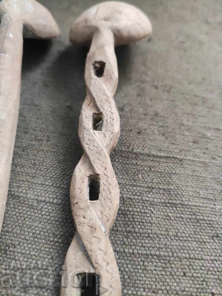2 old wooden spoons - 5 2 old wooden spoons - 5