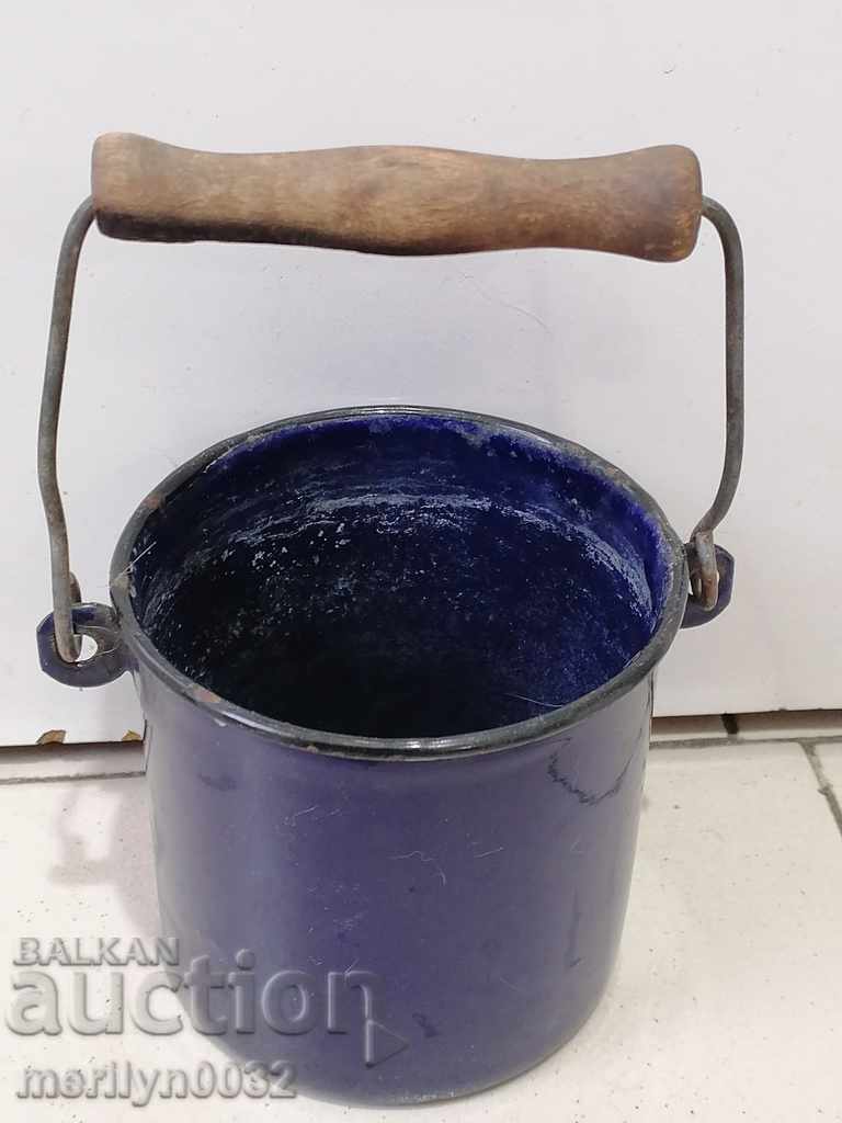 Old enamel jug enamel enamel dish with price 35.00 BGN | € 17.90 Old enamel jug enamel enamel dish with price 35.00 BGN | € 17.90