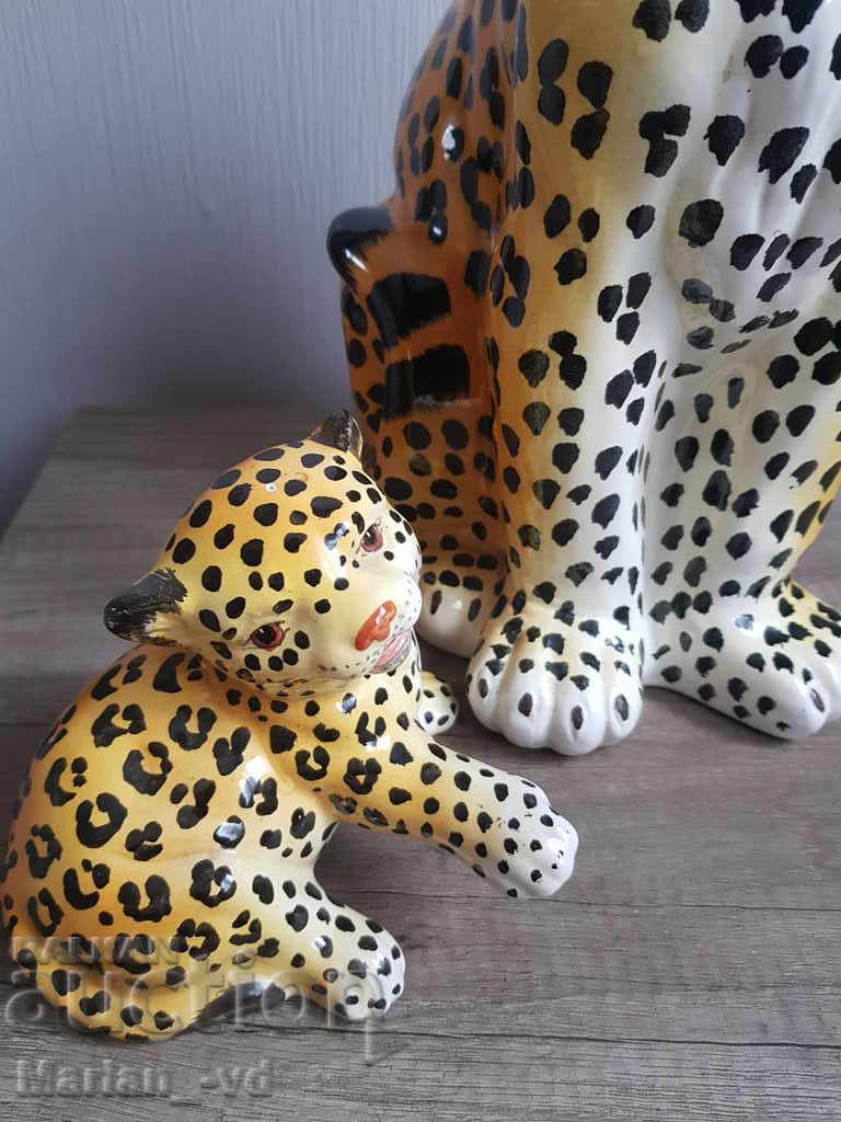 Beautiful big porcelain leopard with his little one with price 350.00 BGN | € 178.95