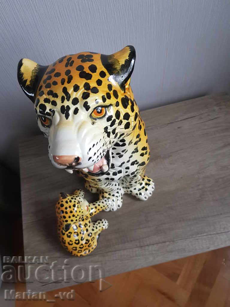 Beautiful big porcelain leopard with his little one - 7