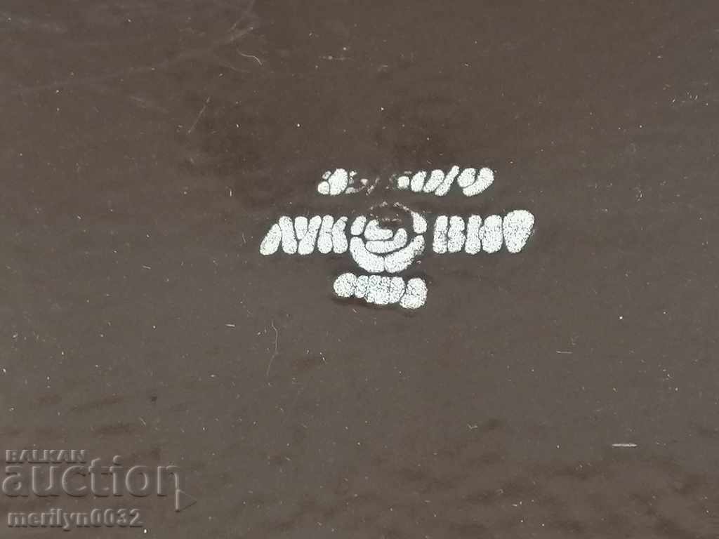 An enameled container, that's a platter with enamel - 6 An enameled container, that's a platter with enamel - 6