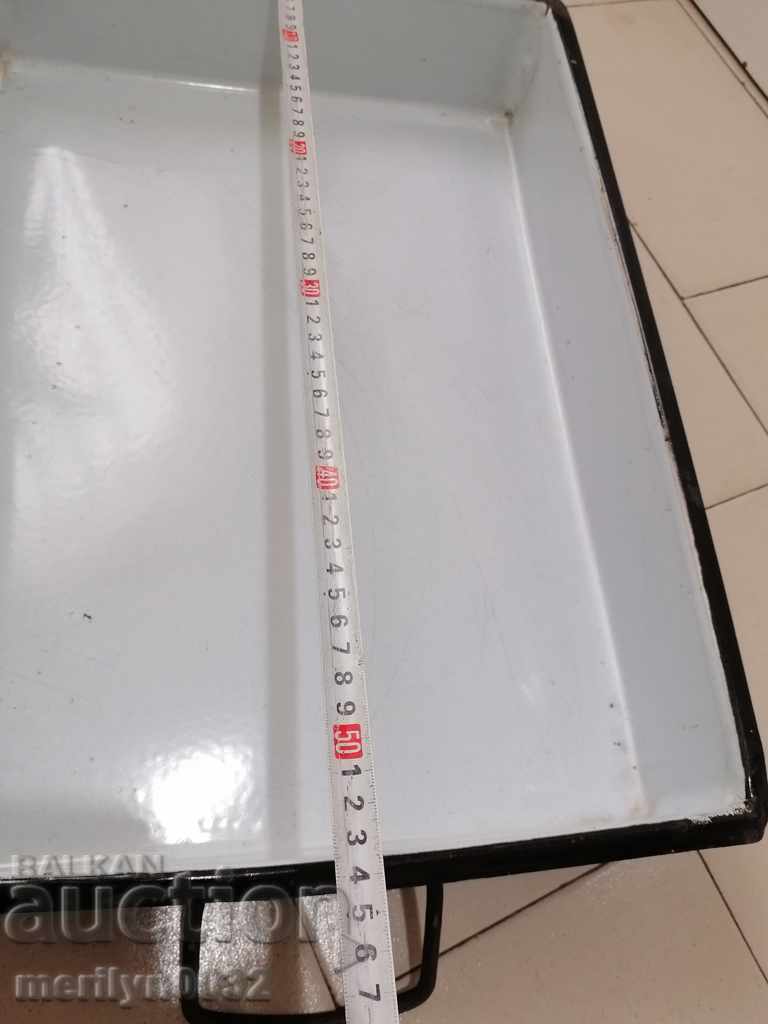 An enameled container, that's a platter with enamel - 7 An enameled container, that's a platter with enamel - 7