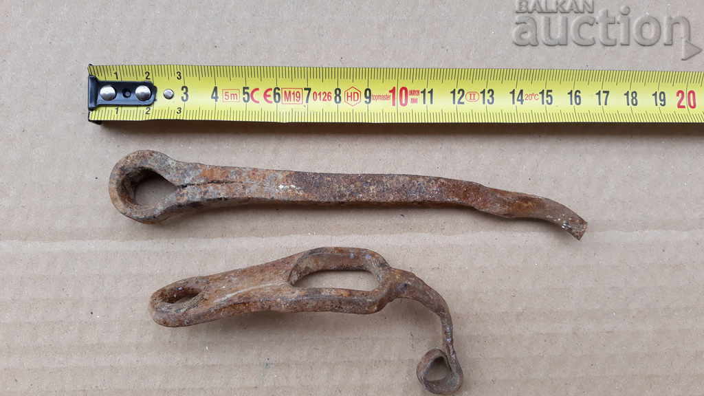 Old latch, wrought iron, lock, primitive with price 21.00 BGN | € 10.74 Old latch, wrought iron, lock, primitive with price 21.00 BGN | € 10.74