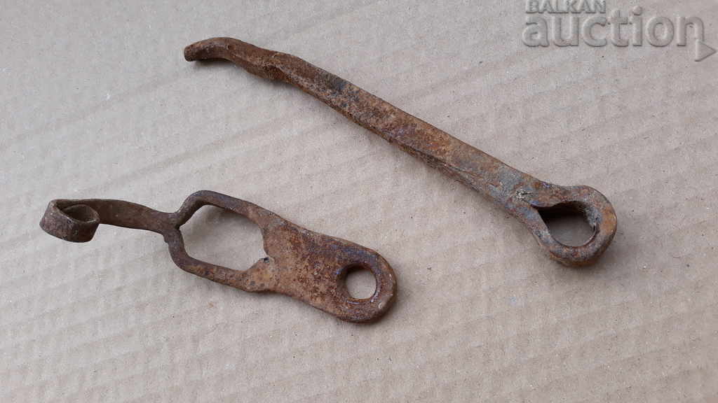 Delivery of Old latch, wrought iron, lock, primitive Delivery of Old latch, wrought iron, lock, primitive