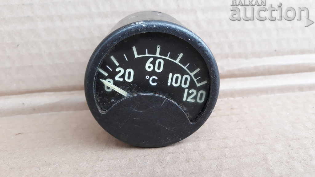 Auction Measuring instrument from an armored vehicle, antique, phosphorescent Auction Measuring instrument from an armored vehicle, antique, phosphorescent