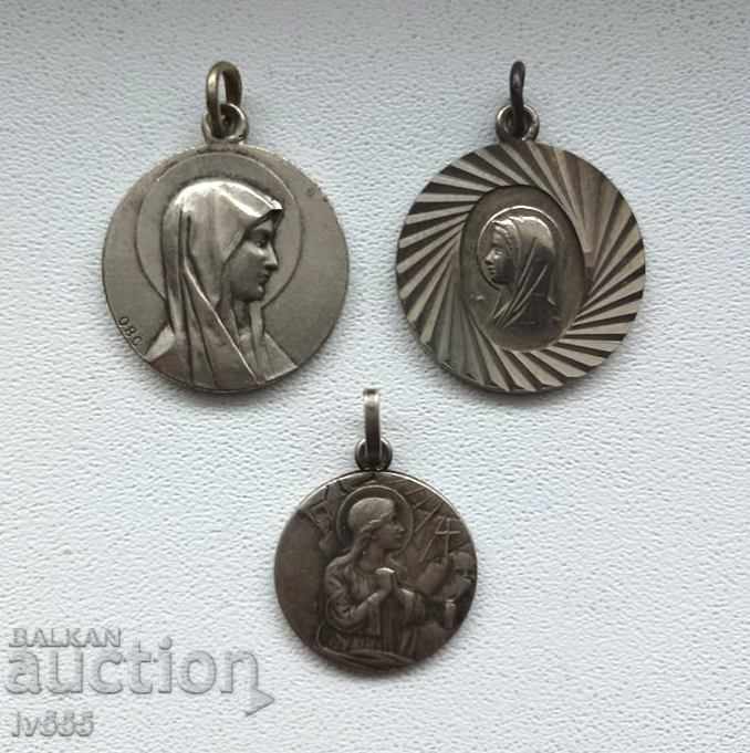 I AM SELLING A LOT OF OLD CATHOLIC MEDALLIONS / ICONS - VIRGIN MARY