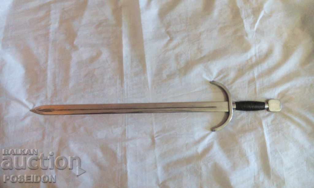 Auction REPLICA OF A MEDIEVAL SWORD; SWORD; CHECKERS; BIKE Auction REPLICA OF A MEDIEVAL SWORD; SWORD; CHECKERS; BIKE